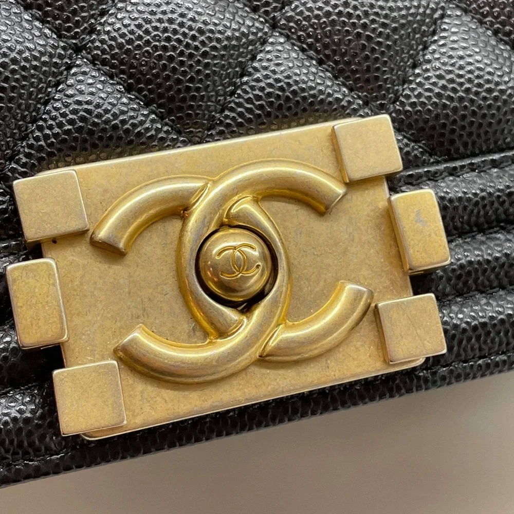 $6500 Chanel Boy Old Medium - Picture 6 of 16